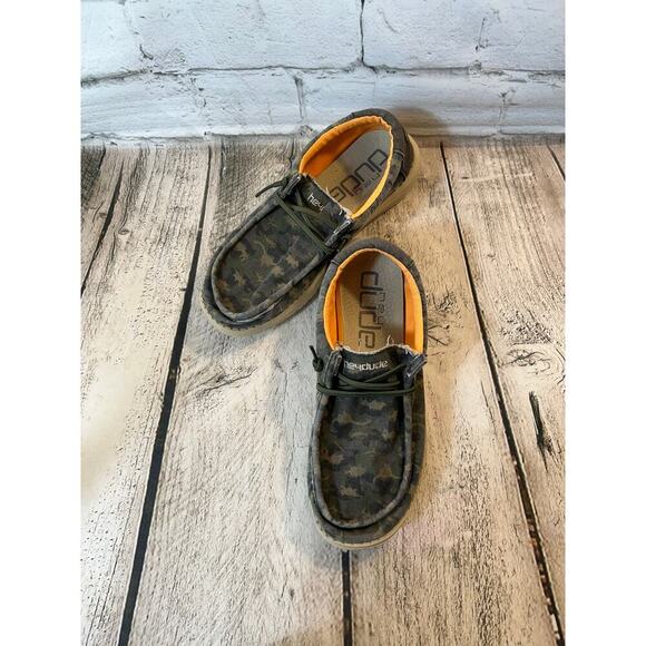 HEYDUDE Boy’s Wally Musk Camodino Shoes / Size: Y6-L7 - Picture 1 of 8